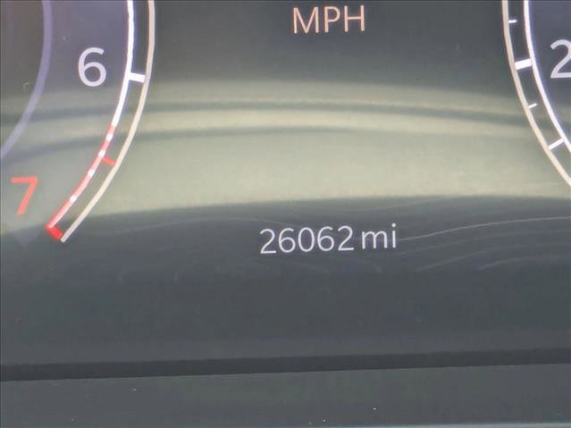 Used 2023 Jeep Grand Cherokee Limited w/ Black Appearance Package RWD image 11