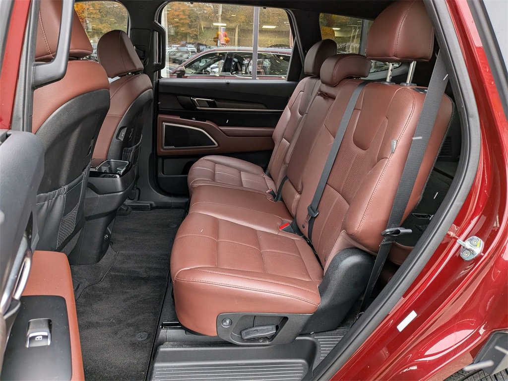 Used 2023 Kia Telluride EX image 24