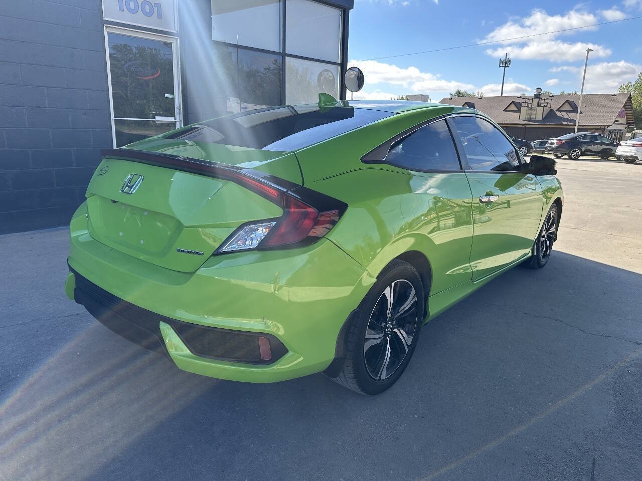 Used 2018 Honda Civic Touring image 8