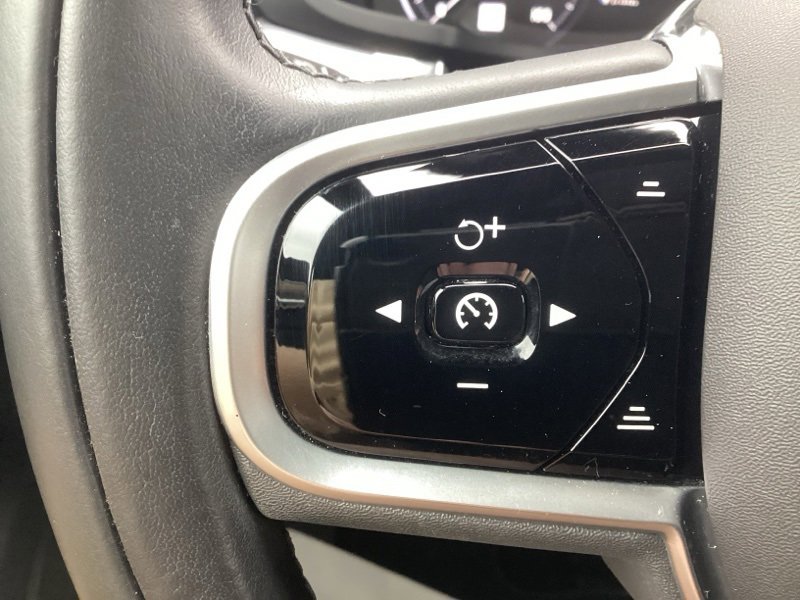 Used 2020 Volvo S60 T6 Momentum image 26