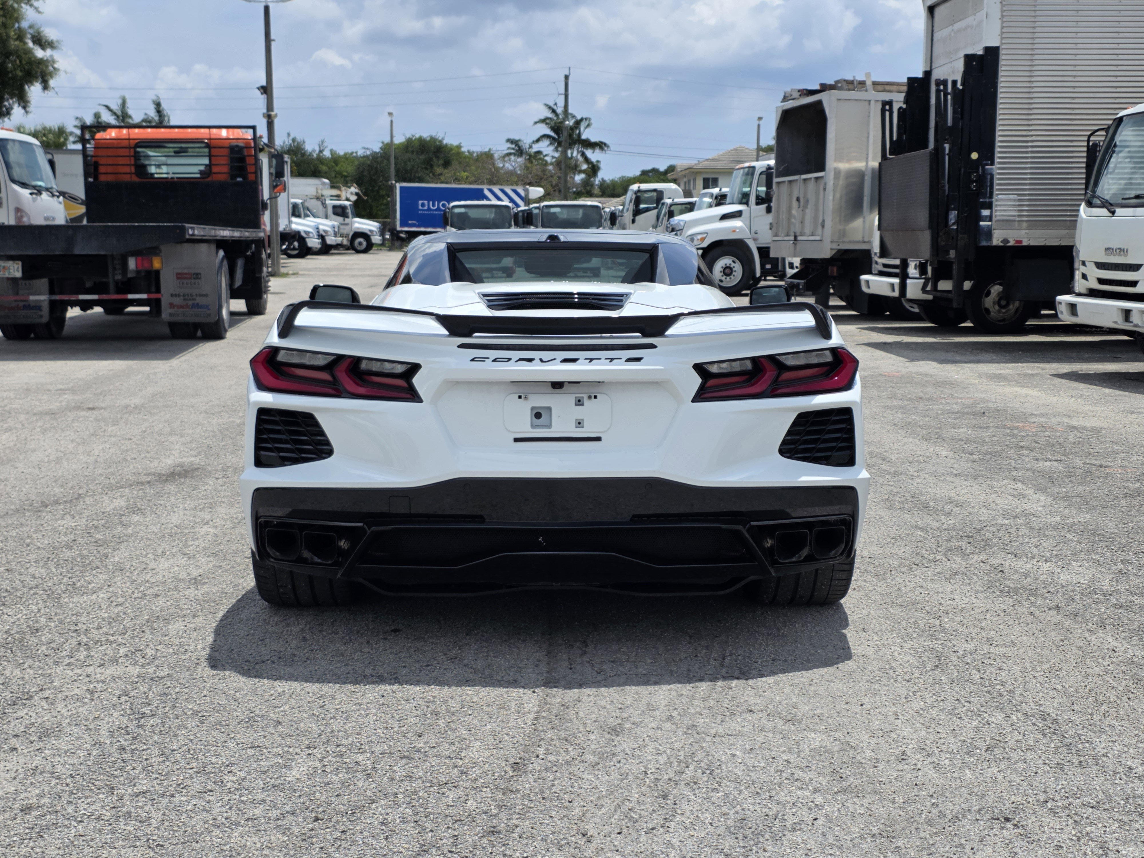 Used 2024 Chevrolet Corvette Stingray Premium Conv w/ Z51 Performance Package RWD image 6