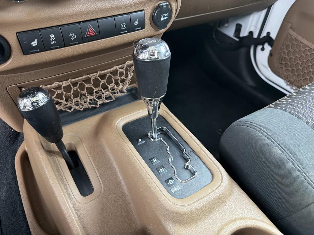 Used 2012 Jeep Wrangler Sahara w/ Dual Top Group image 22