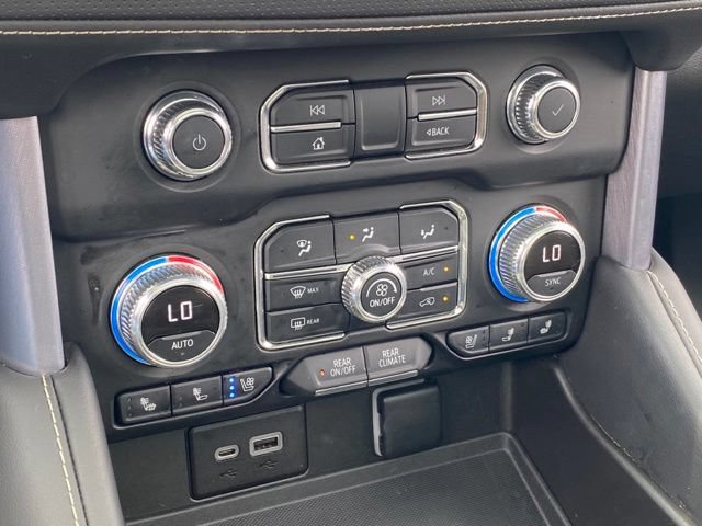 Used 2022 GMC Yukon XL SLT w/ SLT Luxury Package AWD/4WD image 18