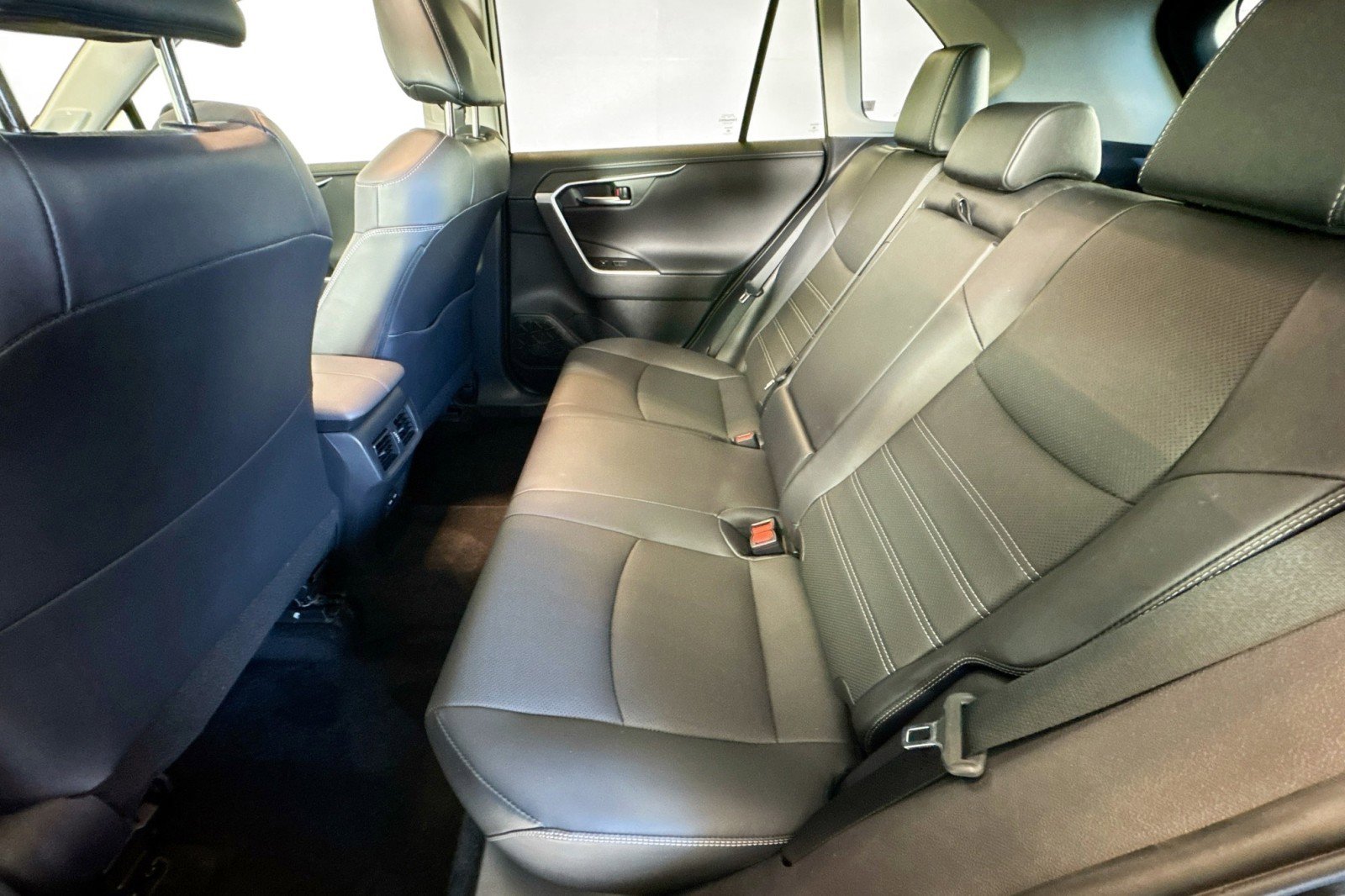 Used 2024 Toyota RAV4 Limited image 23