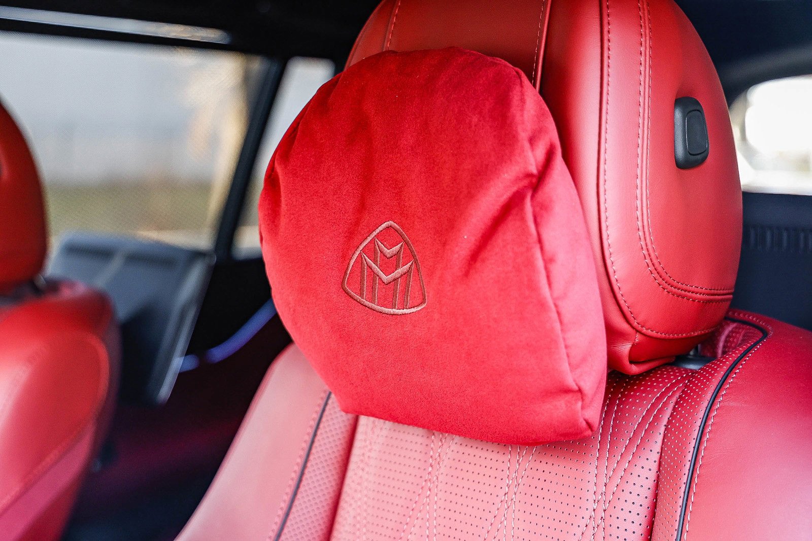 Used 2025 Mercedes-Benz Maybach GLS 600 4MATIC image 30