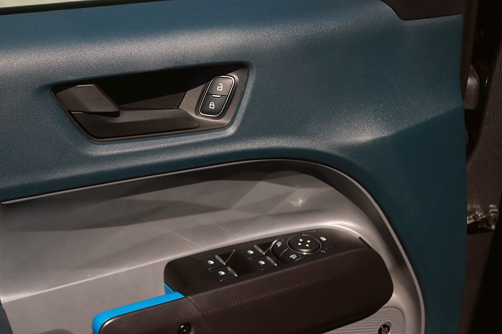 New 2026 Ford Maverick Lobo AWD/4WD image 10