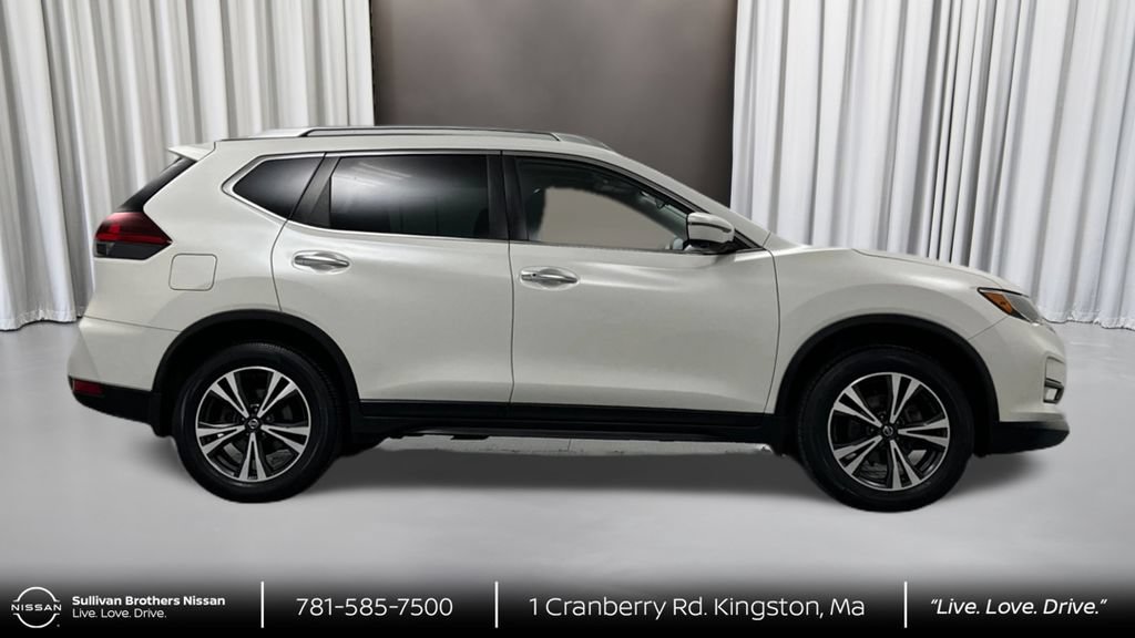 Certified 2020 Nissan Rogue SV w/ Sun & Sound Touring Package AWD/4WD image 4