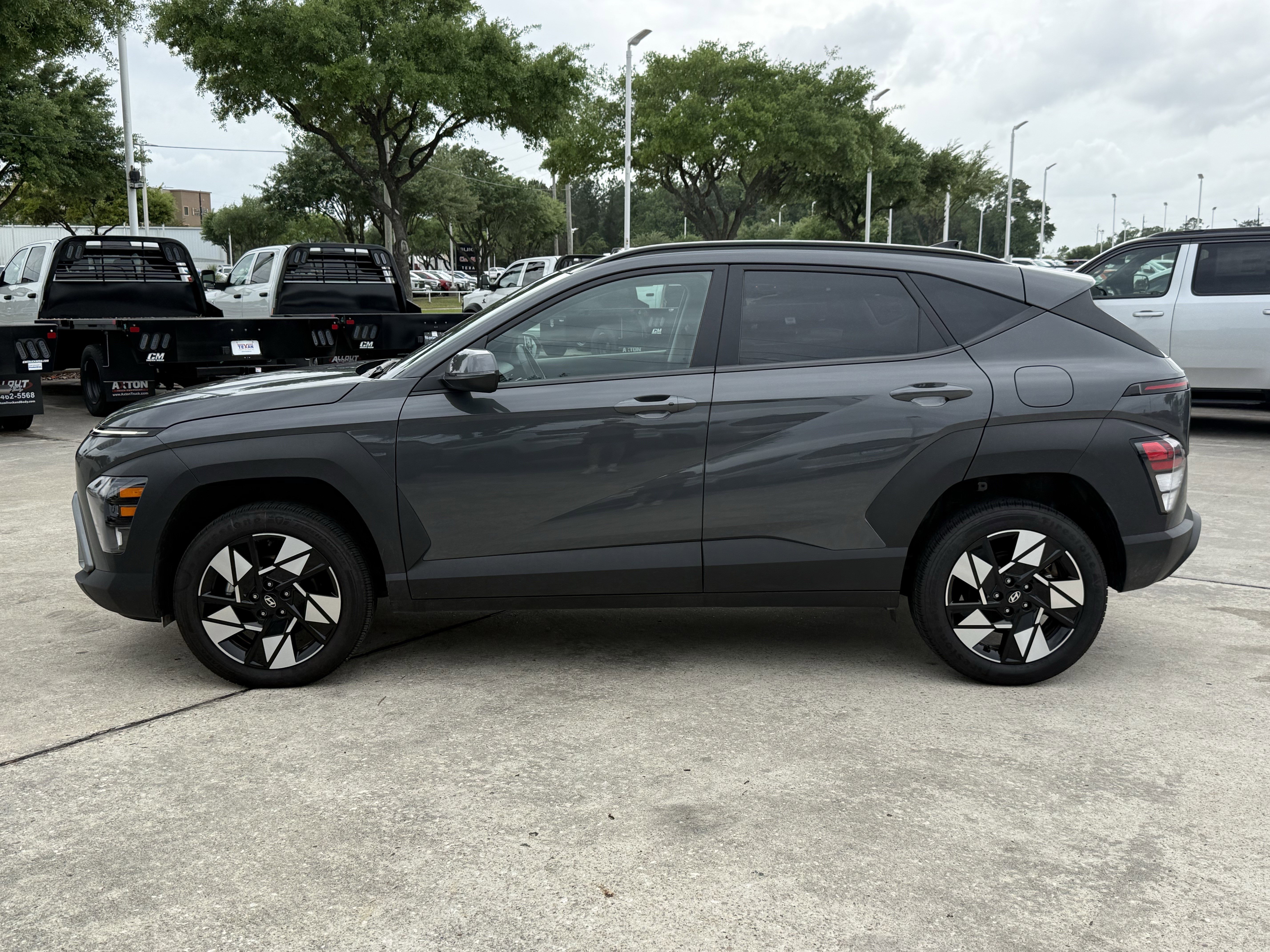 Used 2025 Hyundai Kona SEL AWD/4WD image 8