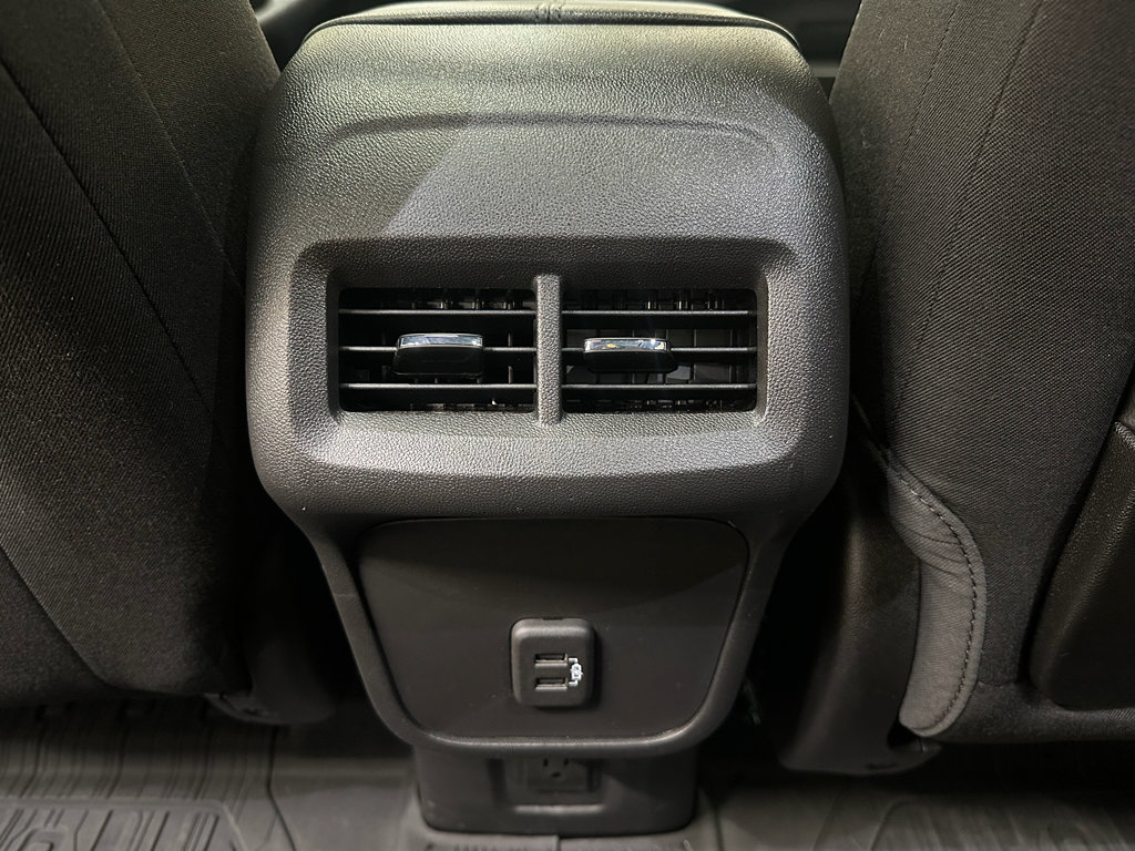 Certified 2023 GMC Terrain SLE w/ Driver Convenience Package image 31