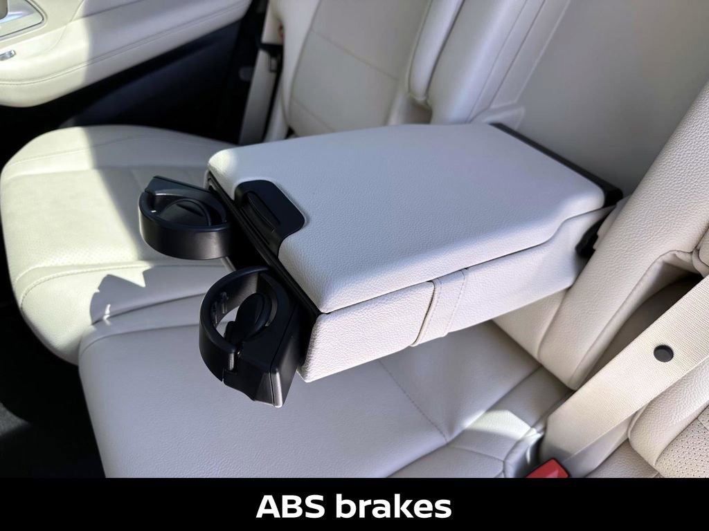 Used 2022 Mercedes-Benz GLS 450 4MATIC image 16