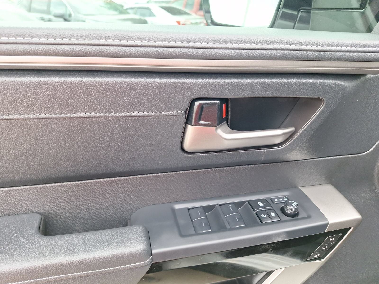 Used 2026 Toyota Tundra Limited w/ Power Package AWD/4WD image 18