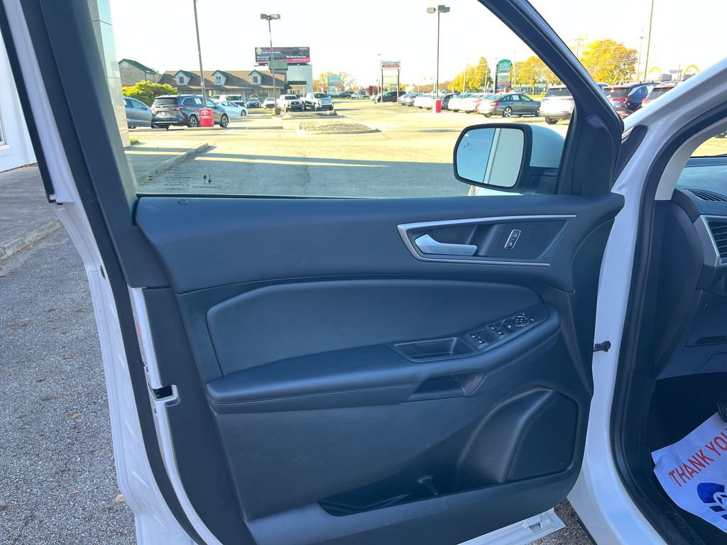 Used 2024 Ford Edge SEL image 12