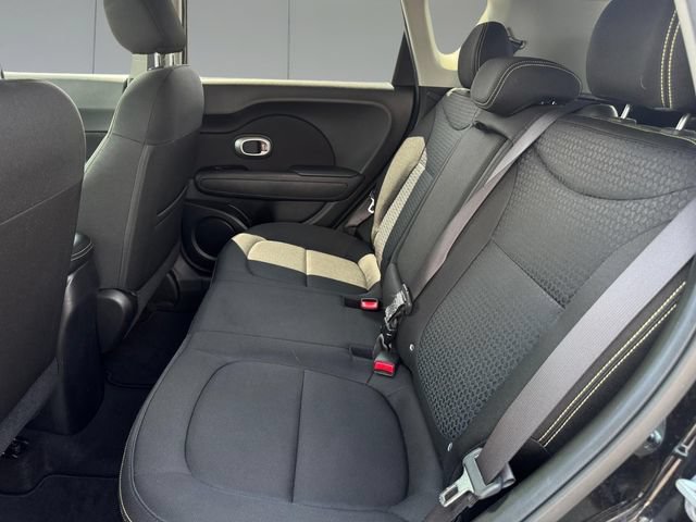 Used 2016 Kia Soul + FWD image 10