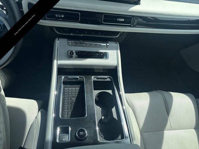 Used 2025 Lincoln Aviator Reserve w/ Equipment Group 201A image 23