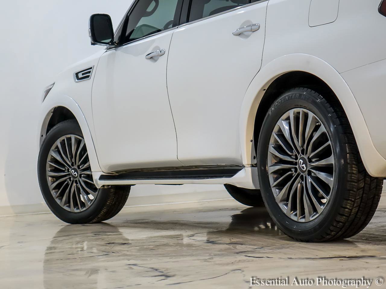 Used 2024 INFINITI QX80 Sensory w/ Cargo Package image 11