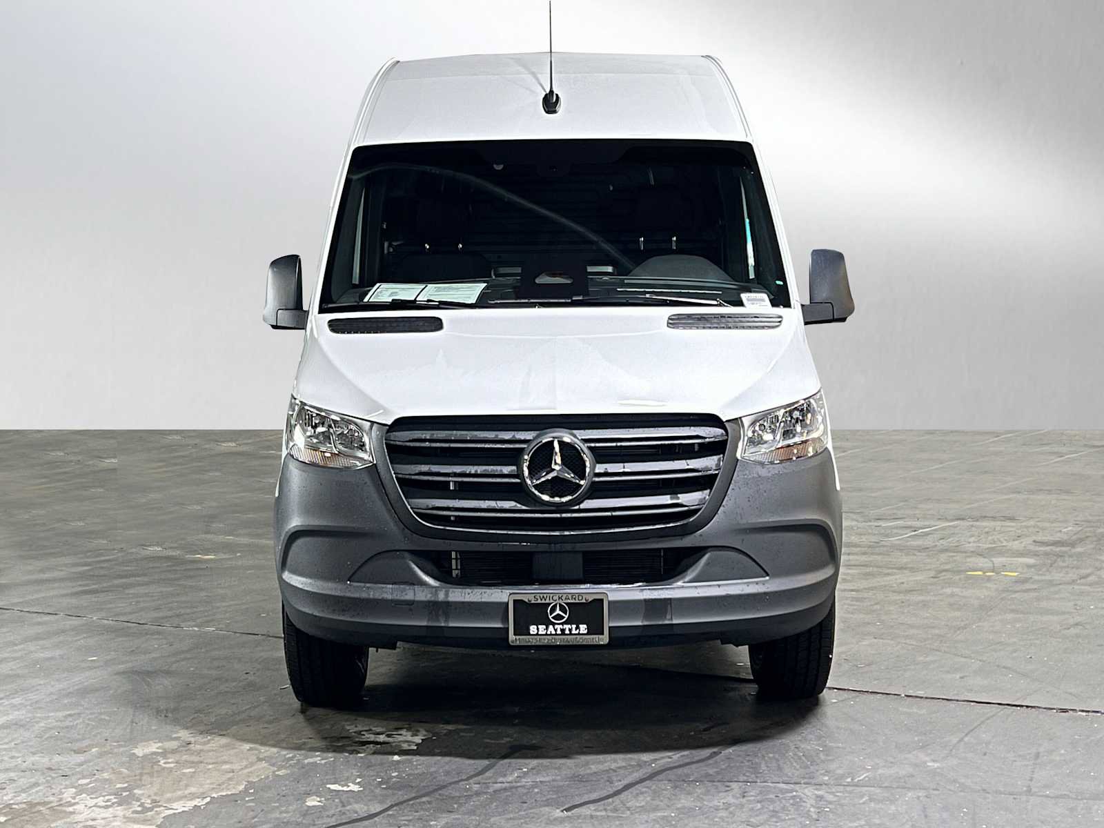 Used 2025 Mercedes-Benz Sprinter 2500 image 8