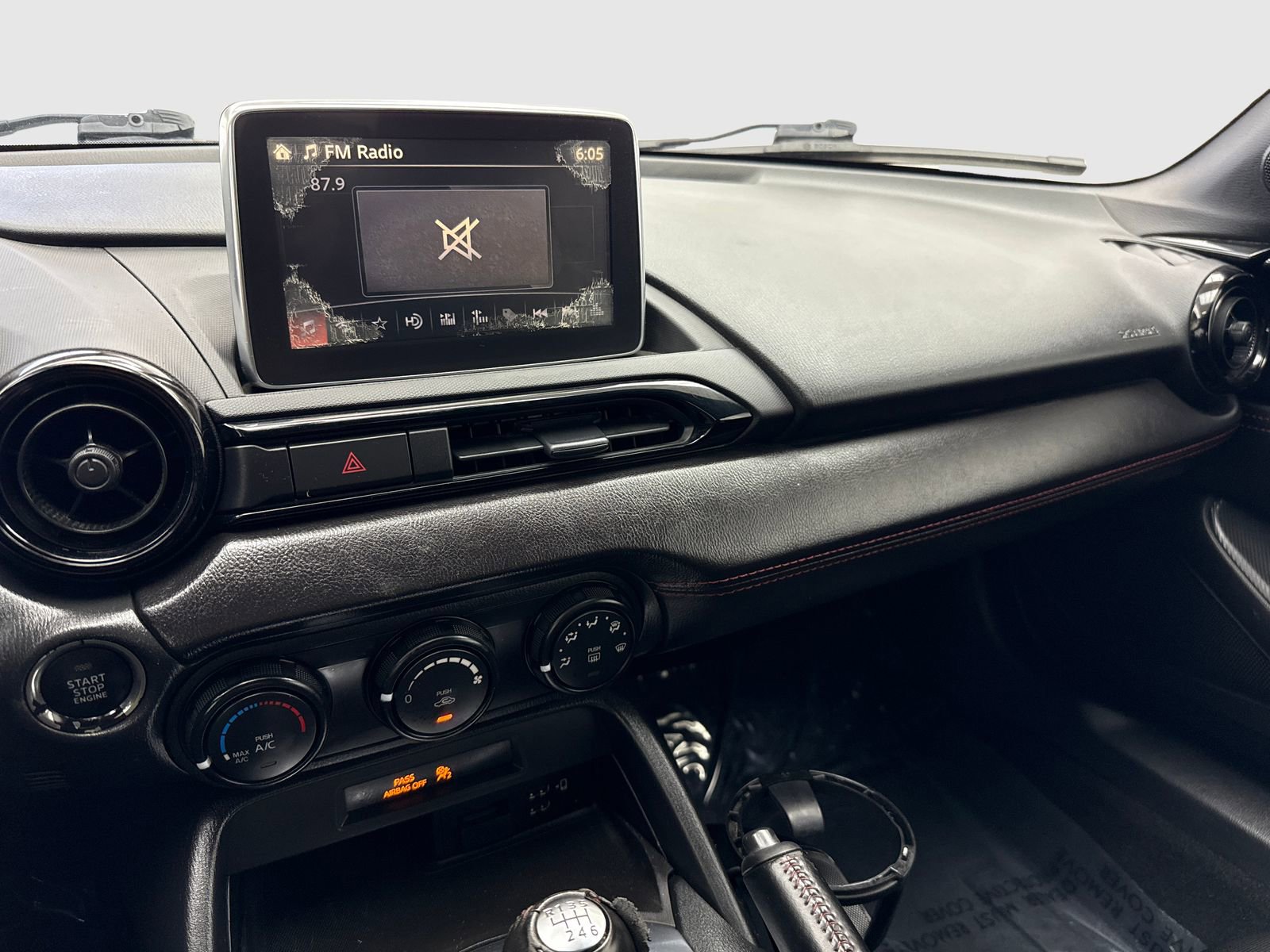 Used 2016 MAZDA MX-5 Miata Club image 40