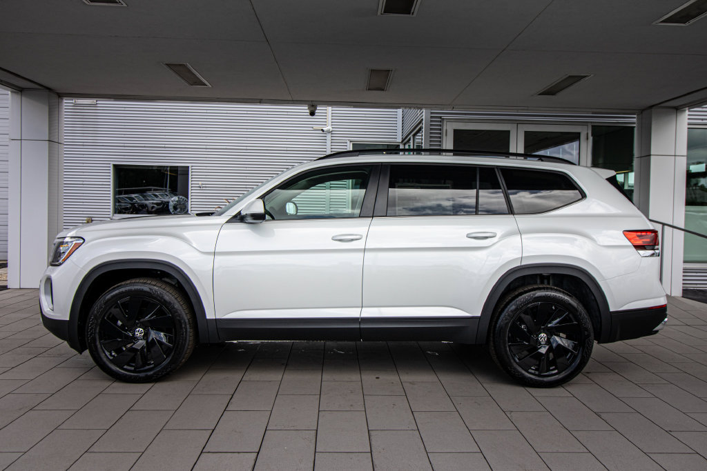 New 2026 Volkswagen Atlas SE FWD image 13