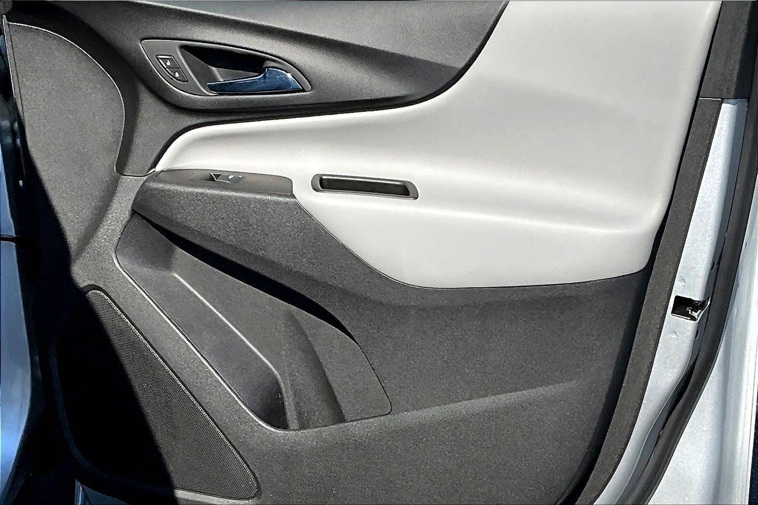 Used 2020 Chevrolet Equinox LS w/ LS Convenience Package FWD image 28