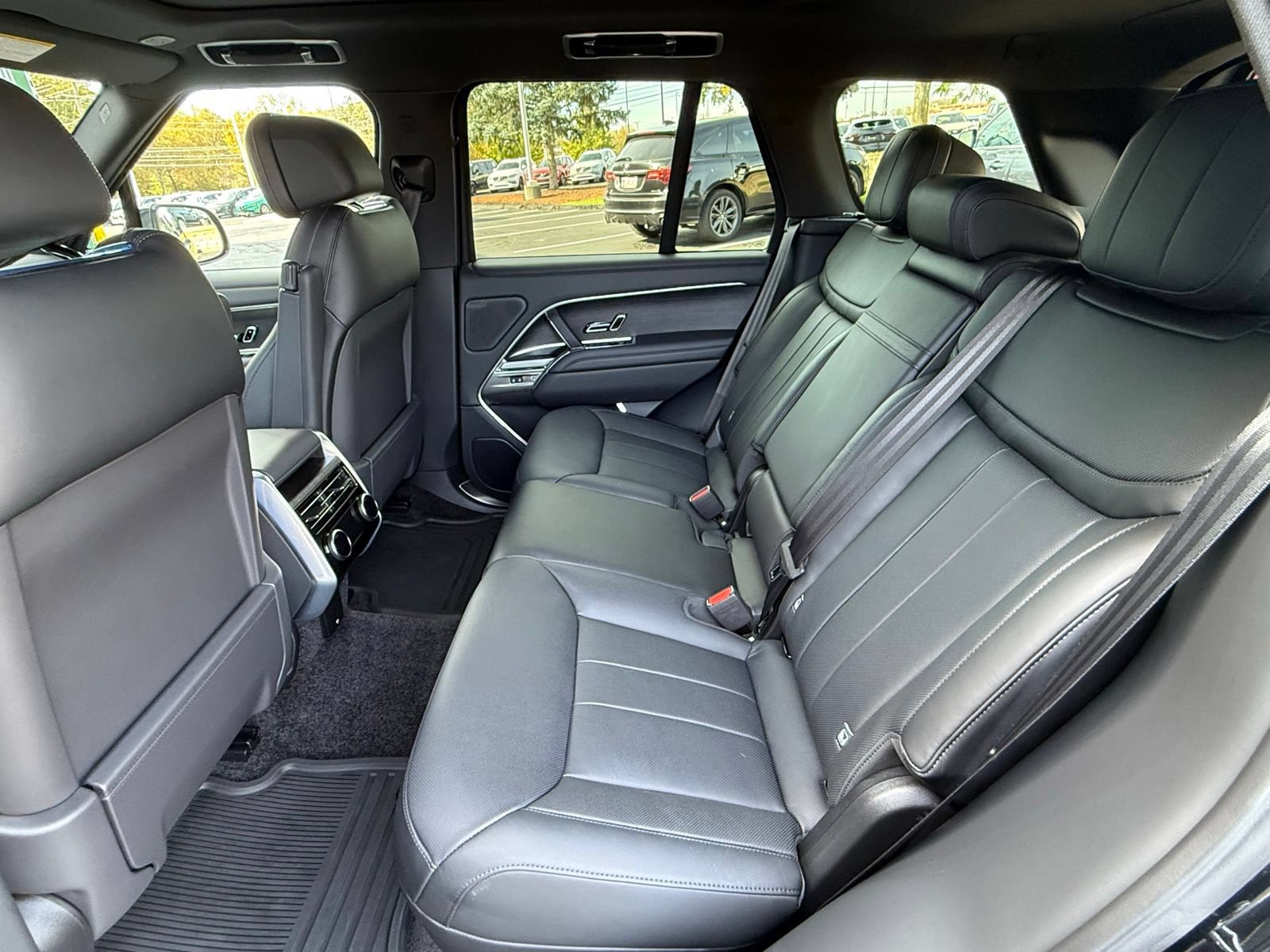 New 2026 Land Rover Range Rover SE AWD/4WD image 17