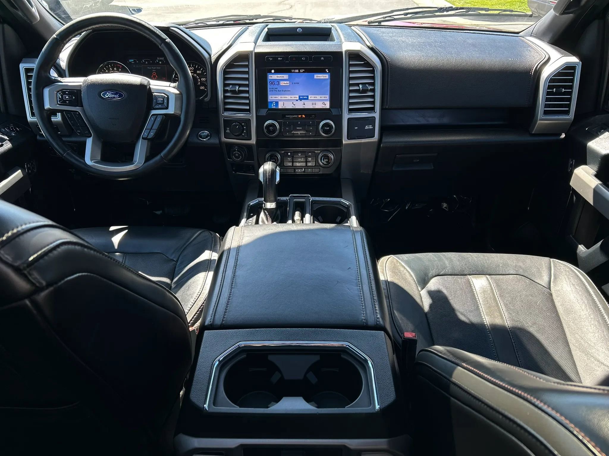 Used 2019 Ford F150 Platinum w/ Equipment Group 701A Luxury AWD/4WD image 21