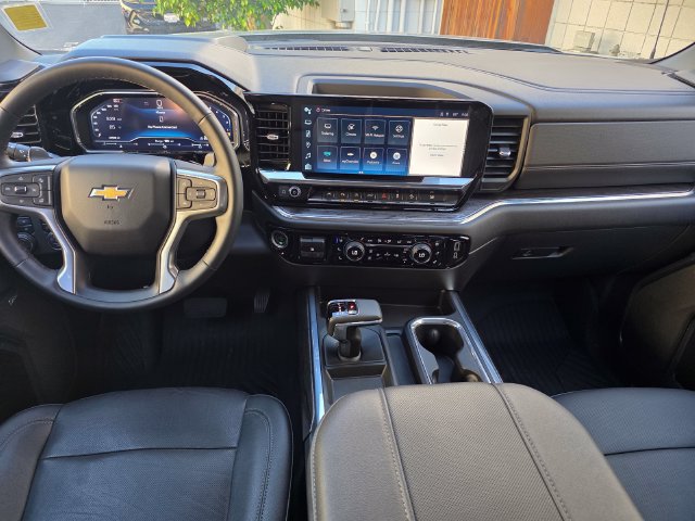 Certified 2024 Chevrolet Silverado 1500 LTZ w/ LTZ Premium Package AWD/4WD image 16