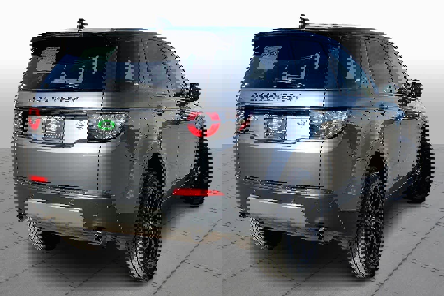 Certified 2019 Land Rover Discovery Sport SE image 11