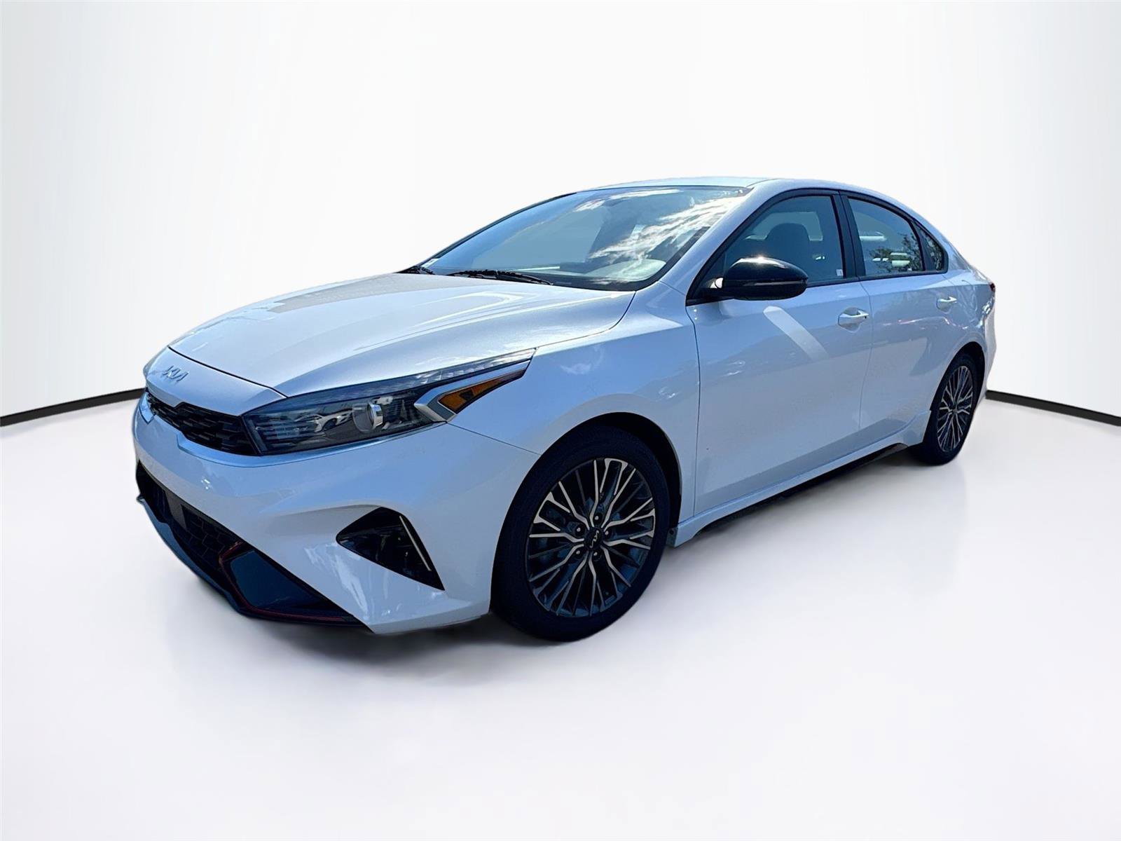 Used 2024 Kia Forte GT-Line w/ GT-Line Premium Package image 3