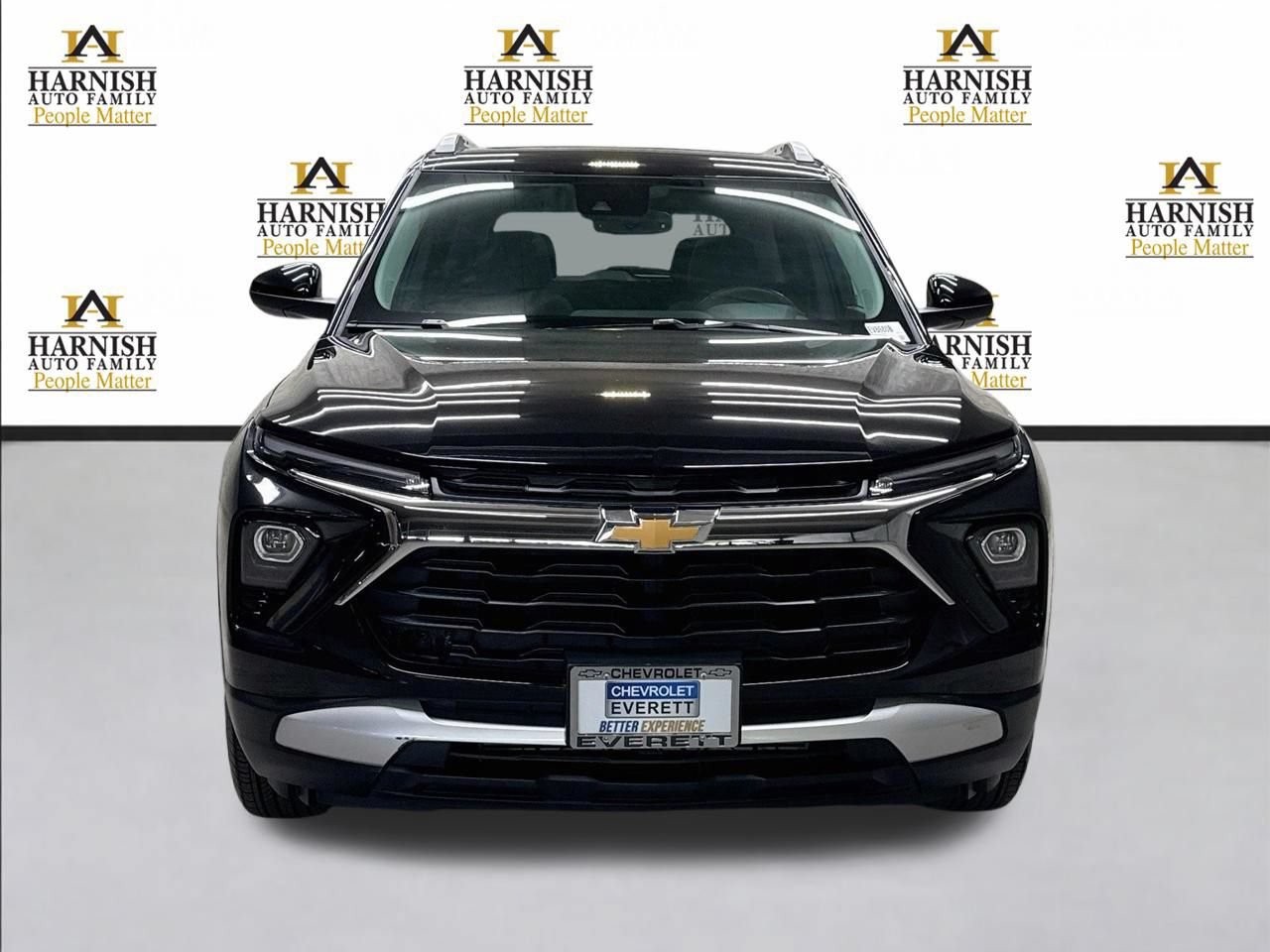 Used 2024 Chevrolet TrailBlazer LT w/ Convenience Package AWD/4WD image 2