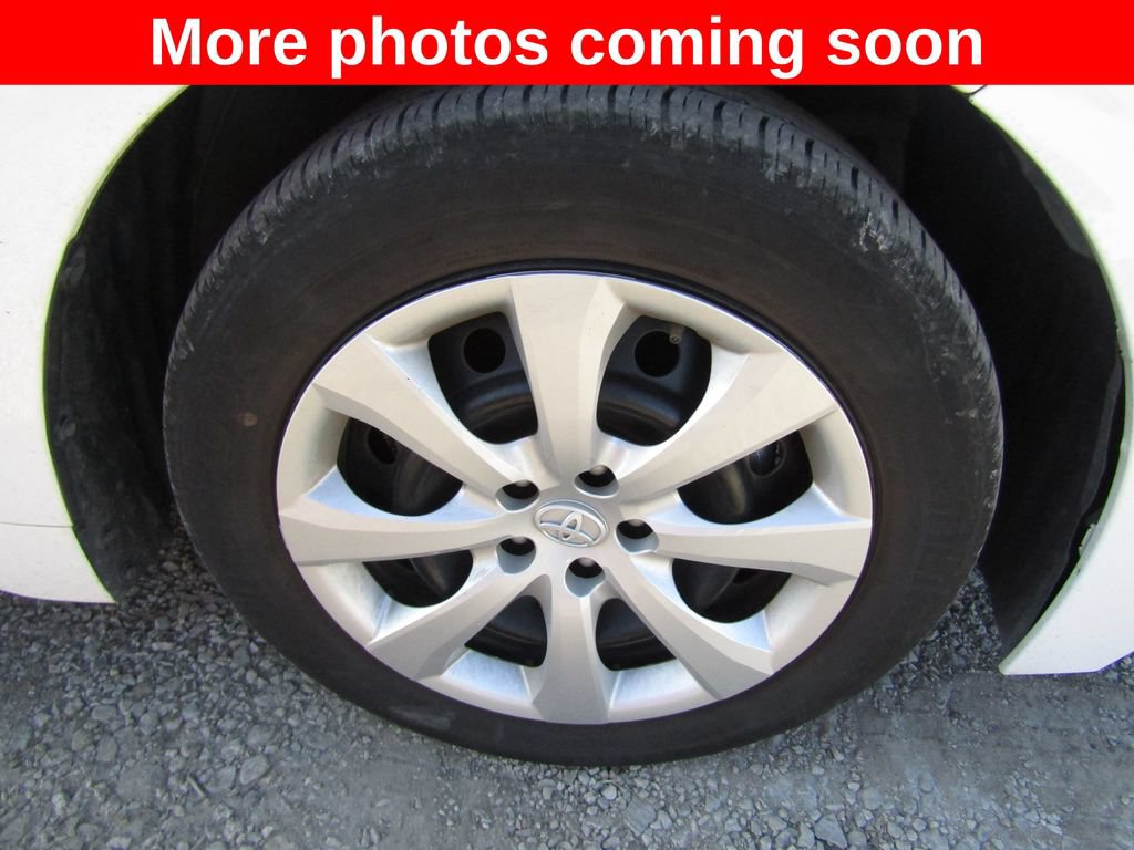 Used 2025 Toyota Corolla LE FWD image 9