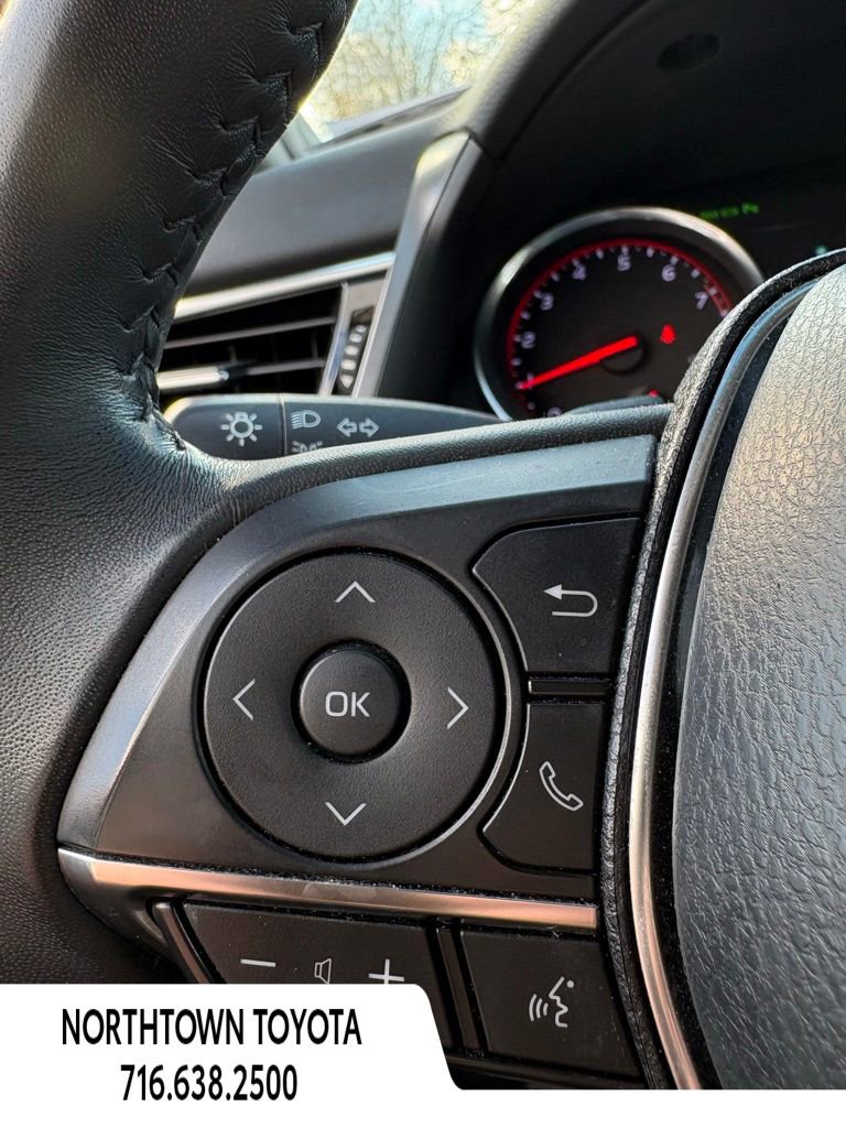 Used 2018 Toyota Camry XSE image 17