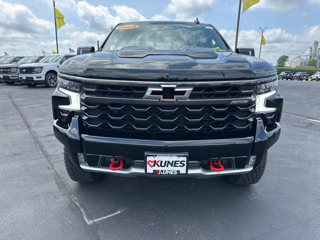 Used 2024 Chevrolet Silverado 1500 ZR2 w/ Technology Package image 21