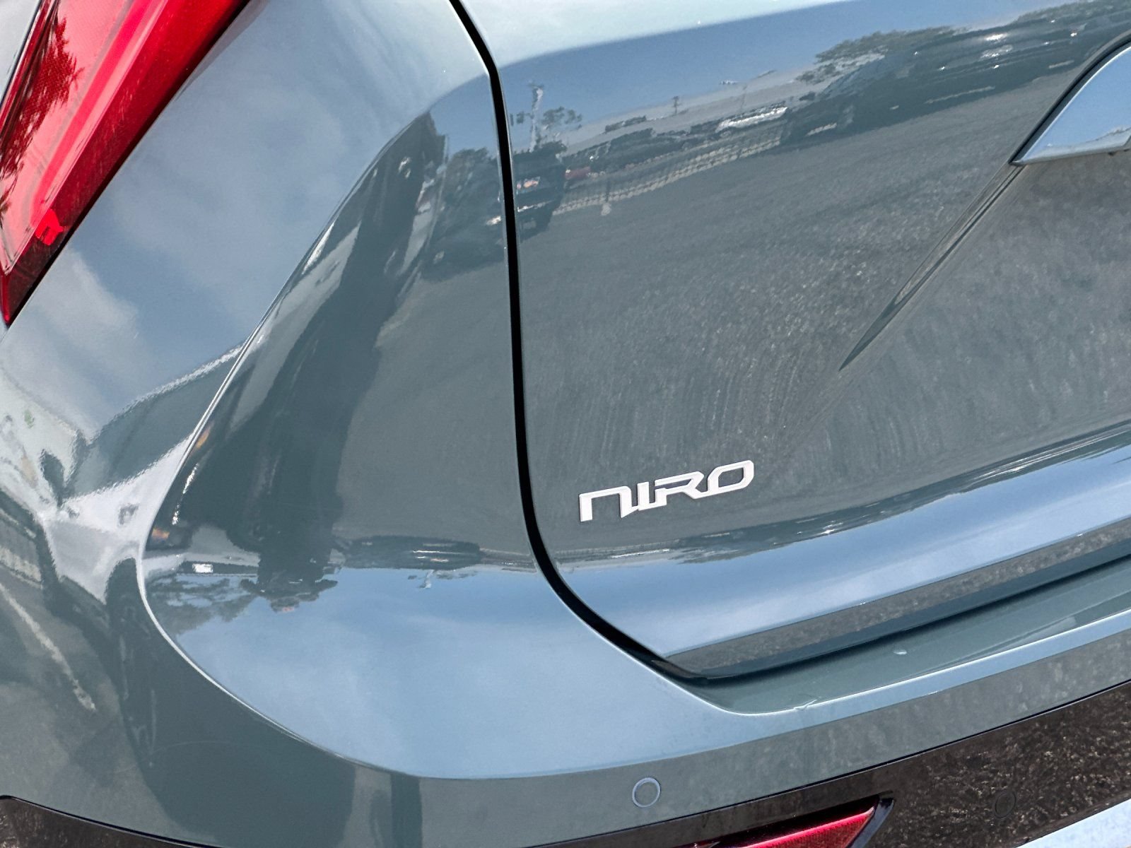 Certified 2024 Kia Niro SX Touring FWD image 37