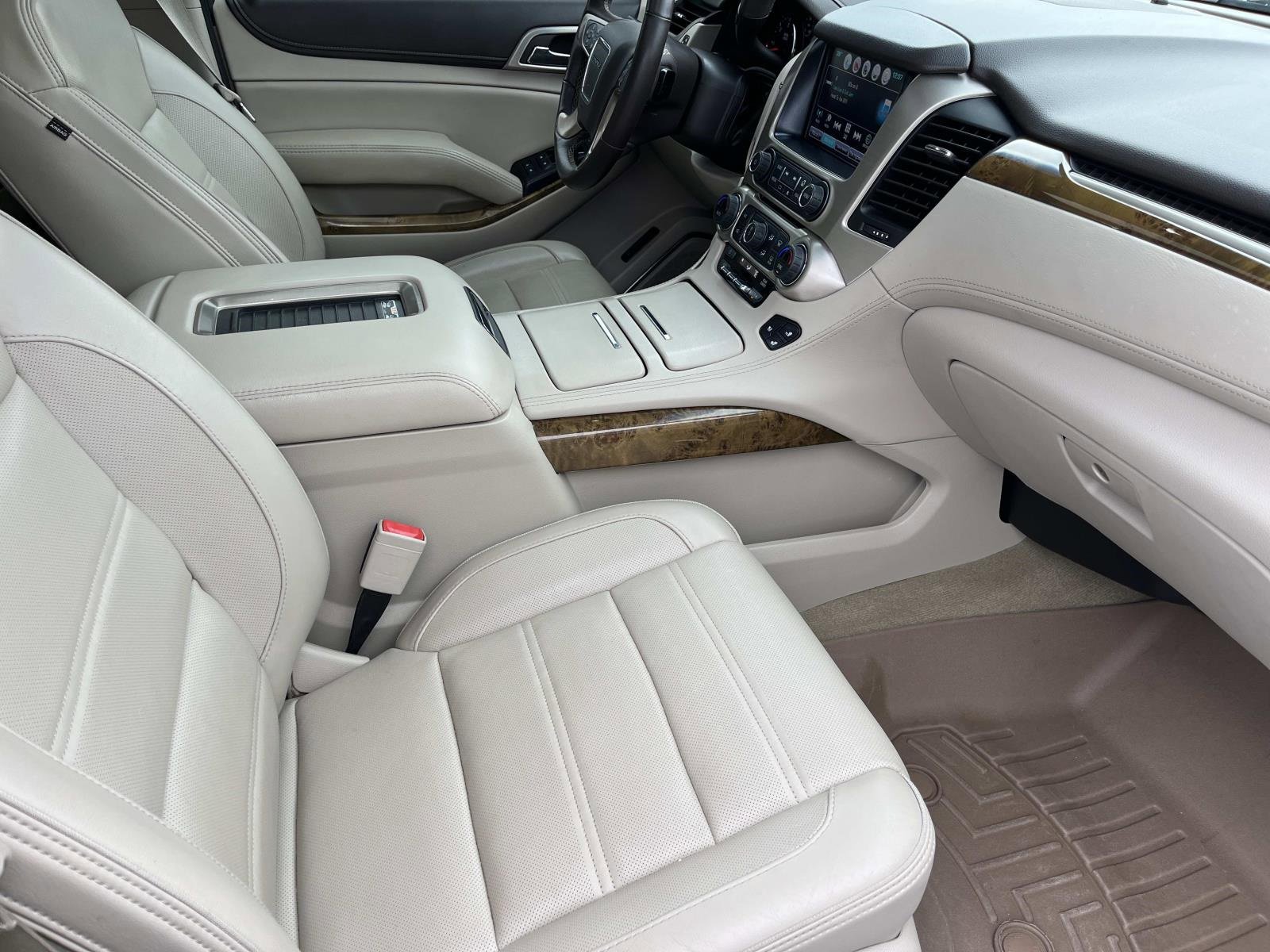 Used 2017 GMC Yukon Denali w/ Open Road Package image 27