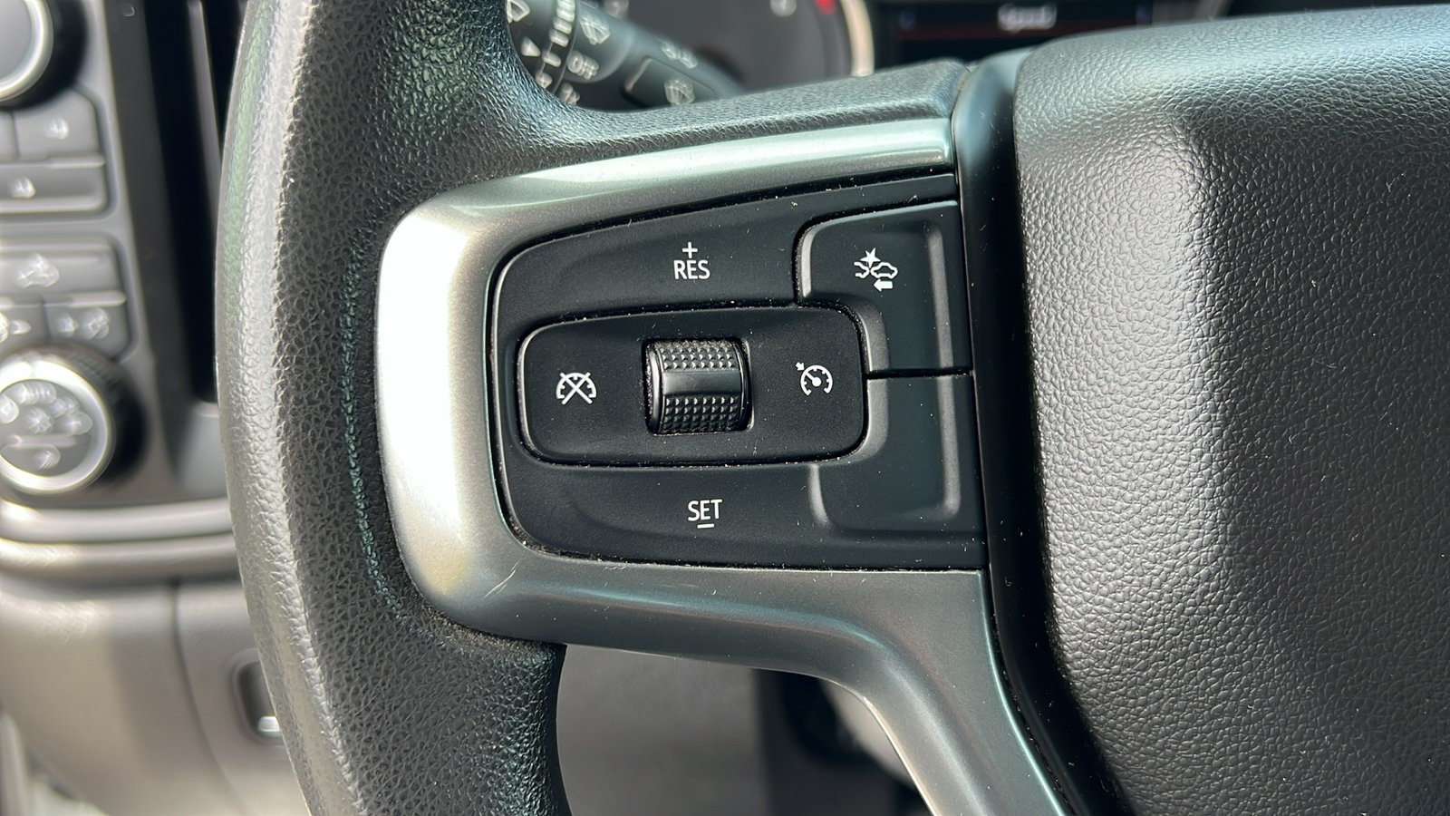 Used 2021 Chevrolet Silverado 2500 Custom w/ Custom Convenience Package AWD/4WD image 24