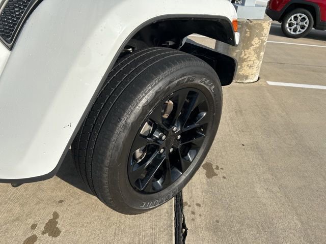 Used 2023 Jeep Wrangler Unlimited Sahara image 17