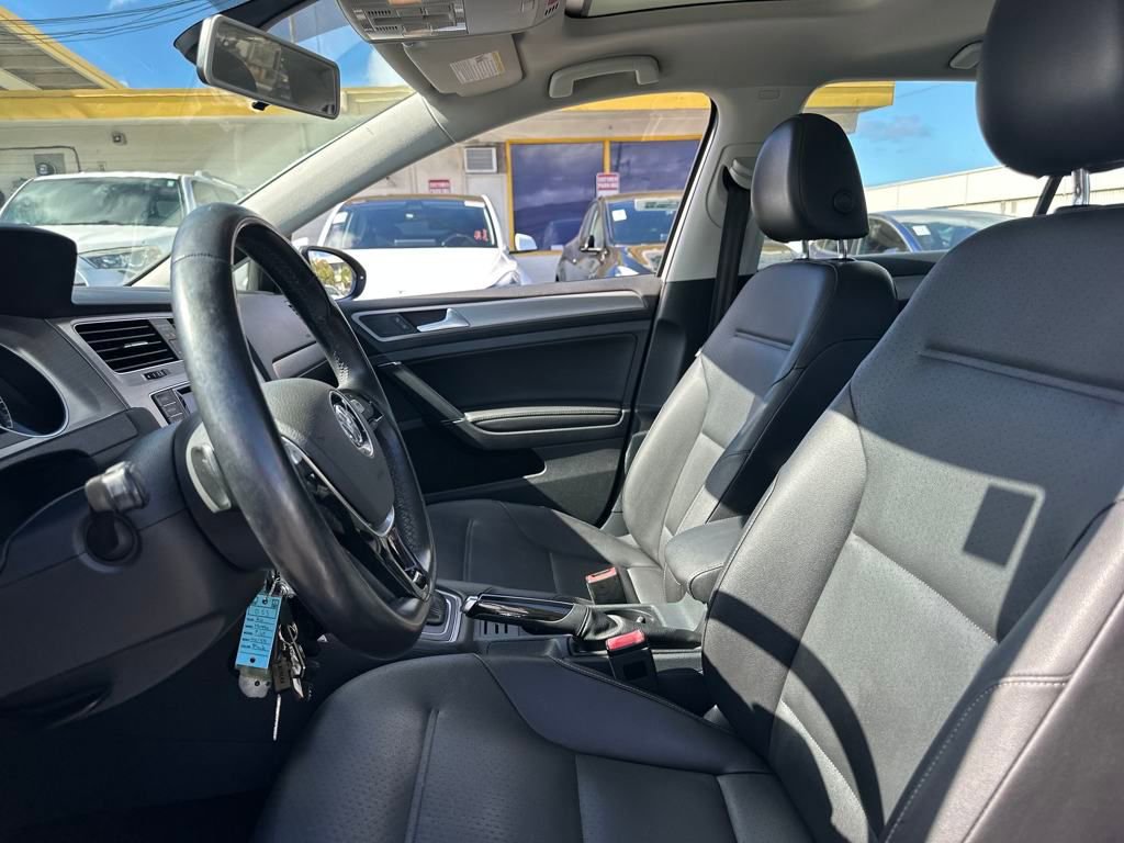 Used 2015 Volkswagen Golf TDI SE image 12