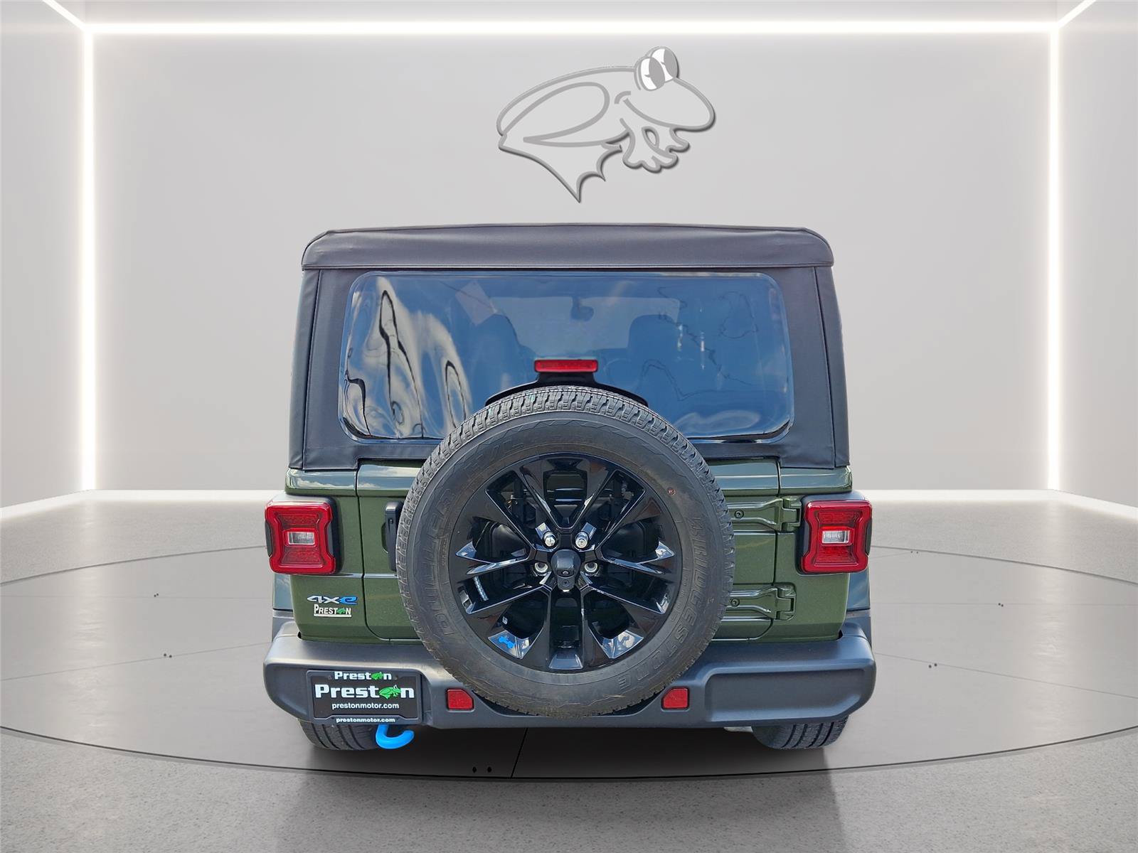 Used 2023 Jeep Wrangler Unlimited Sahara w/ Cold Weather Group AWD/4WD image 5