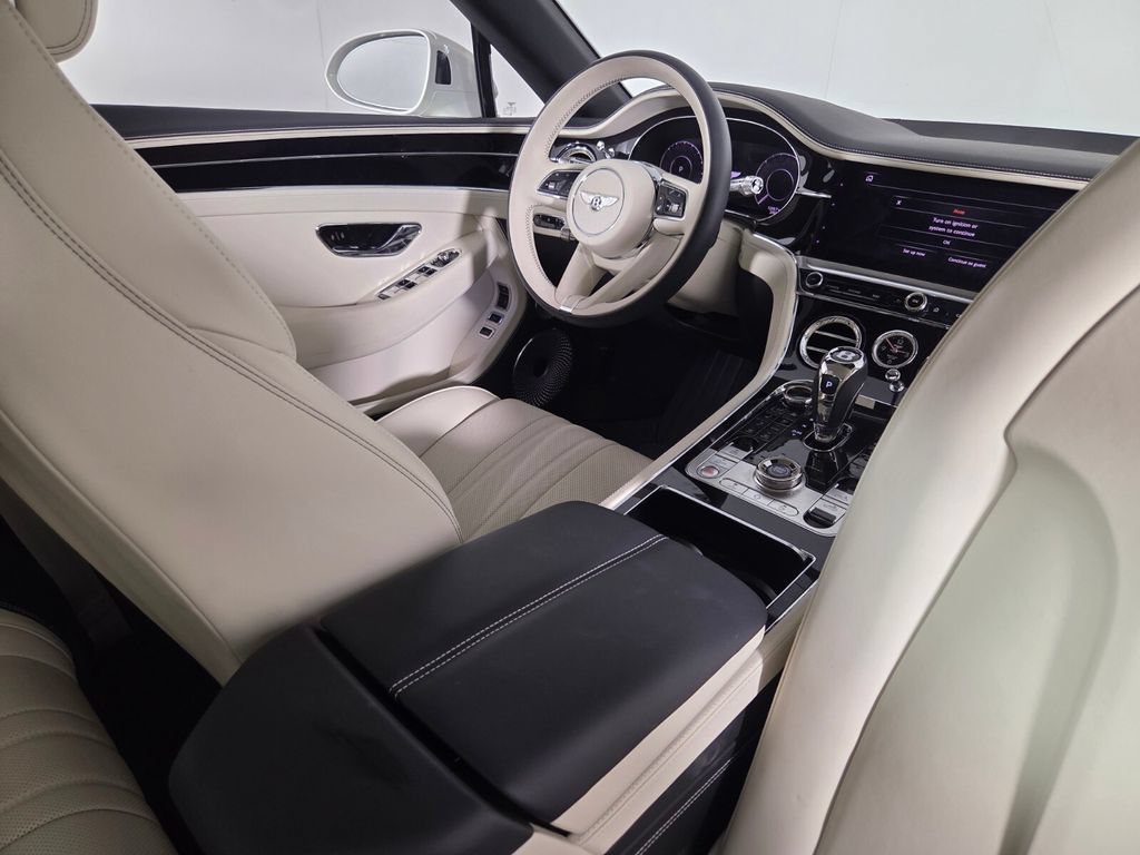 Used 2025 Bentley Continental GTC AWD/4WD image 30