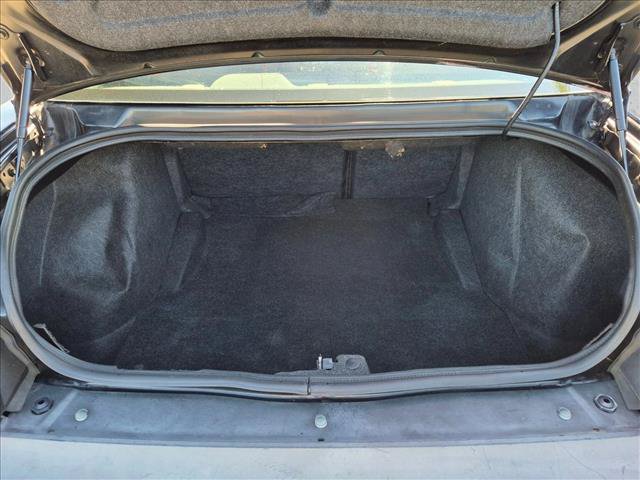 Used 2013 Dodge Challenger SXT RWD image 6
