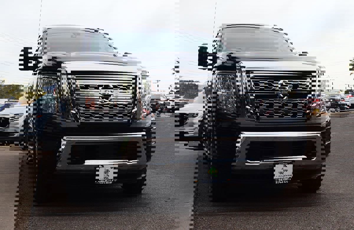 Used 2020 Nissan Titan SV w/ SV Convenience Package image 18