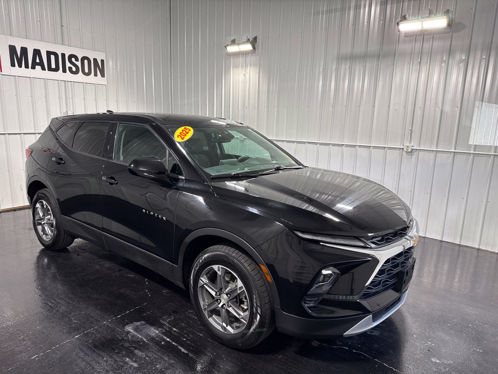 Used 2025 Chevrolet Blazer LT AWD/4WD image 6