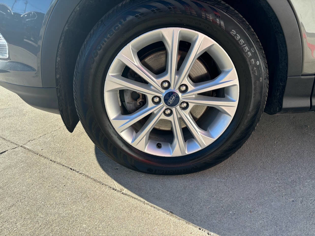 Used 2019 Ford Escape SE image 12
