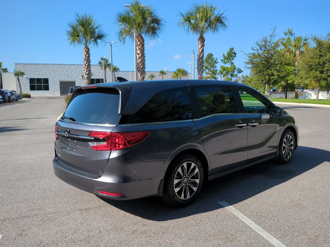 Certified 2024 Honda Odyssey EX-L image 7