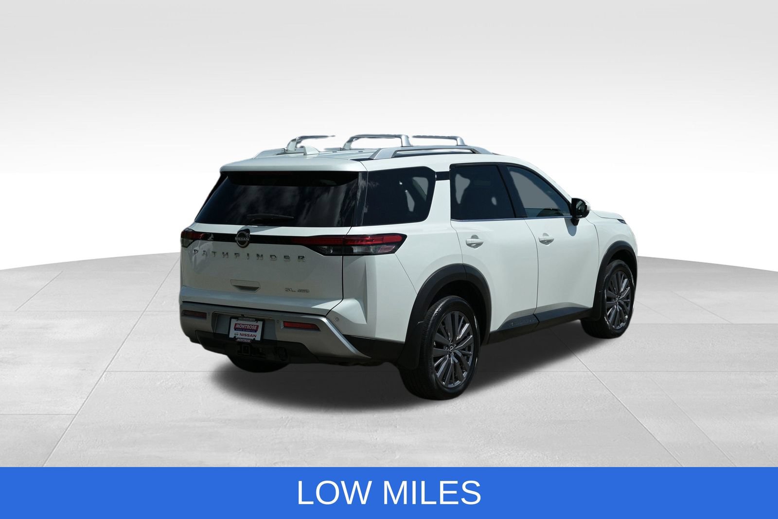 Used 2023 Nissan Pathfinder SL w/ SL Premium Package AWD/4WD image 11