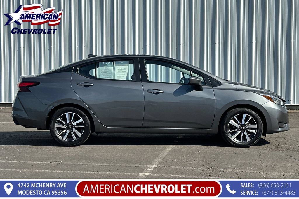 Used 2025 Nissan Versa SV FWD image 3