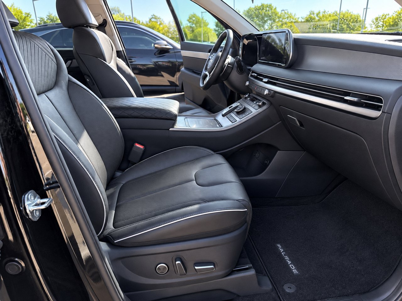 Used 2025 Hyundai Palisade SEL FWD image 11