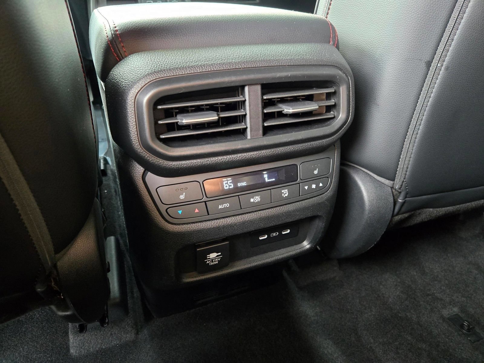 Used 2025 Honda Pilot Black Edition image 12