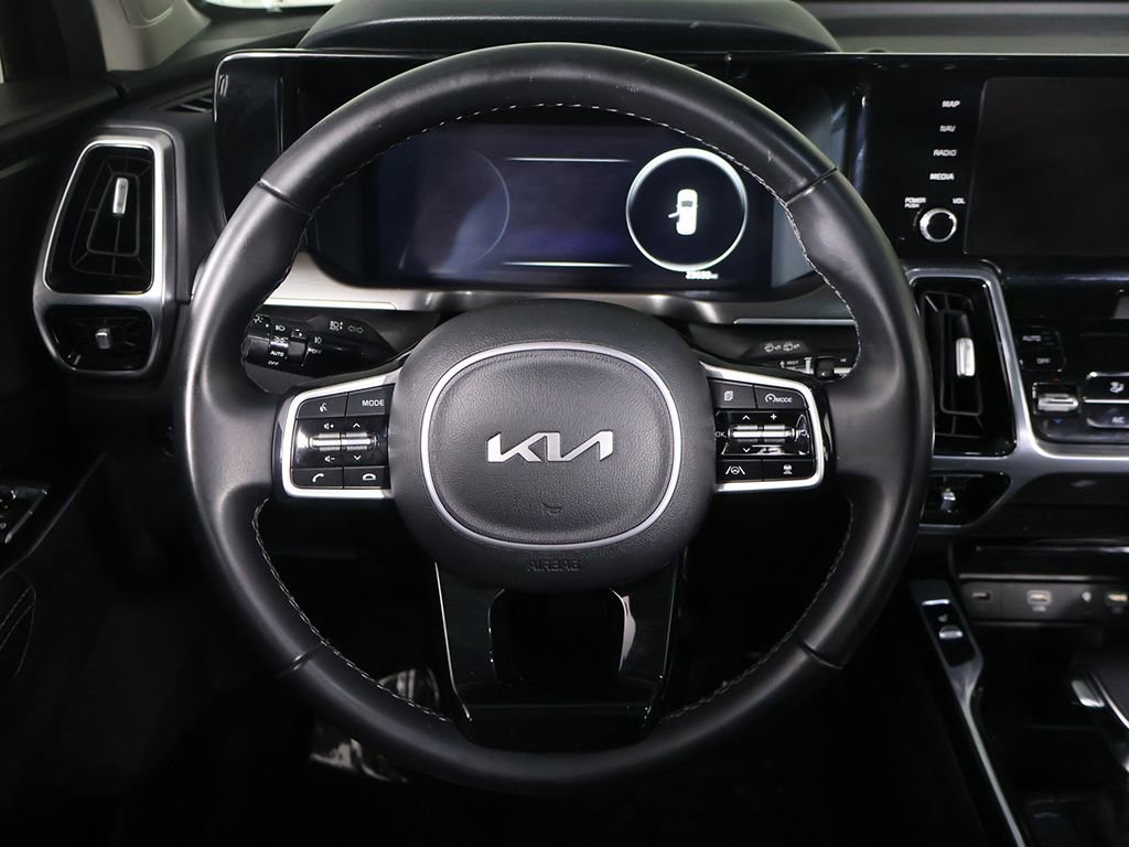 Used 2023 Kia Sorento SX AWD/4WD image 40