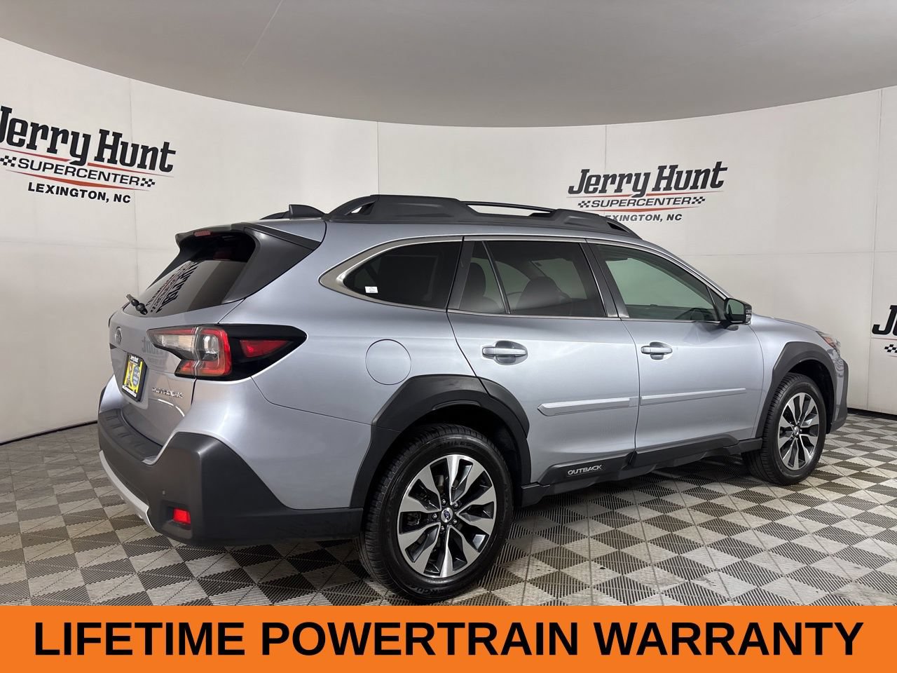 Used 2024 Subaru Outback Limited AWD/4WD image 6